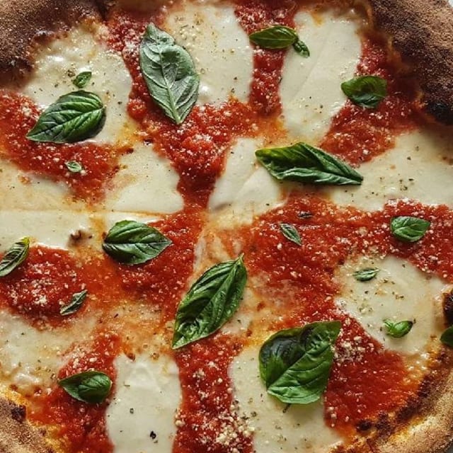 Margherita Pizza.